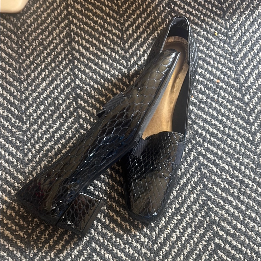 California magdesian Elegant Black Loafers
